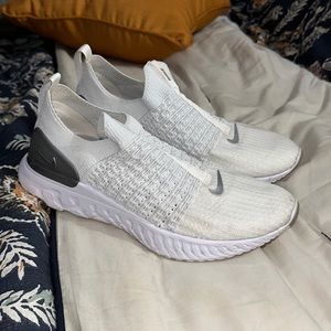 Nike react Phantom Run Flyknit 2